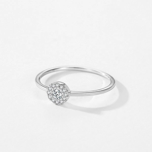 Bague élégante en argent sterling S925 avec pierre centrale ronde et pavé de diamants