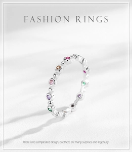 Detail of S925 silver ring featuring colorful round-cut rainbow zircon stones