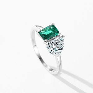 Bague élégante en argent S925 avec pierre verte taille émeraude et zircon en poire