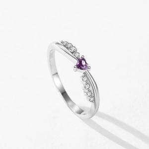 S925 sterling silver ring with heart-cut purple zircon and round side diamonds