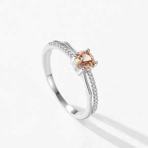 Bague élégante en argent S925 avec zircon champagne et anneau latéral ondulé