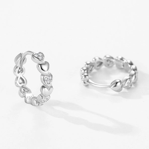 Créoles cœur en argent S925 avec cœurs polis et pavés de diamants alternés élégants