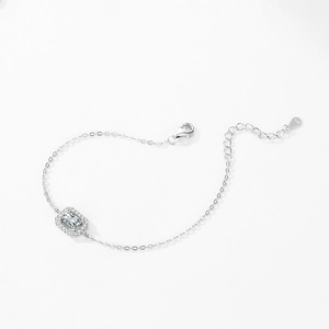 Elegante bracciale in argento S925 con zircone taglio smeraldo e castone a halo