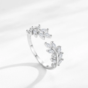 Sparkling S925 sterling silver leaf open ring with marquise-cut crystals for women