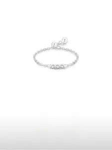 Detailed view of adjustable S925 silver chain ring with three sparkling zircons