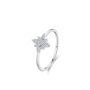 Elegant S925 sterling silver snowflake ring featuring micro-pave cubic zirconia stones