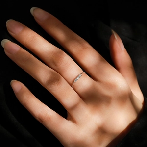 Elegant S925 sterling silver chain ring featuring three micro-pave round zircon stones