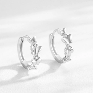 Élégantes boucles d'oreilles créoles papillon en argent S925 avec zircons brillants