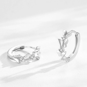 Élégantes boucles d'oreilles papillon en argent S925 avec zircons cubiques micro-sertis