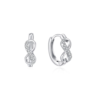 S925 Sterling Silber Unendlichkeitsohrringe mit weißen Zirkonia-Kristallen auf weiß