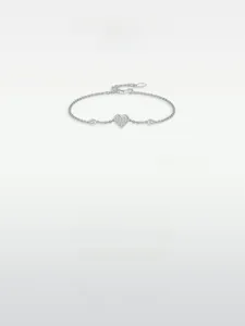 Detailed view of S925 sterling silver heart bracelet with sparkling pavé cubic zirconia