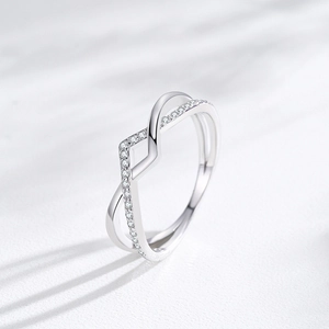 Minimalist S925 sterling silver geometric crisscross ring with sparkling diamond pavé