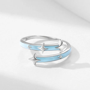 Eleganter S925 Silberring mit hellblauer Emaille und silbernen Sternmustern, verstellbar