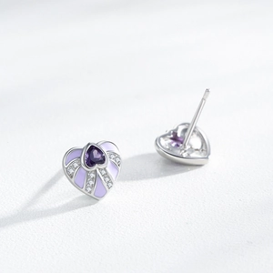Boucles d'oreilles cœur en argent S925 avec émail violet et accents de zircon brillant