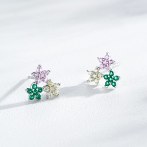Boucles d'oreilles fleurs en argent S925 avec zircons colorés au design chic
