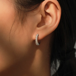 Boucles d'oreilles créoles en argent S925 avec zircons taille baguette pour femme