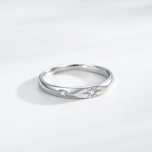 Minimalist S925 sterling silver star ring with two sparkling pavé diamonds for women