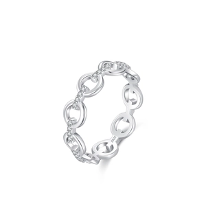 925 Sterling silver chain ring with pavé diamonds shown from a 45-degree angle
