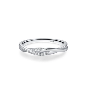 Elegant S925 sterling silver criss cross ring with sparkling cubic zirconia accents