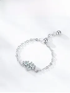Detail of adjustable S925 silver chain ring featuring dual heart-shaped zircon stones