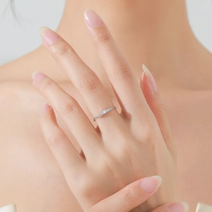 Exquisite 925 sterling silver curved wave ring with shimmering pavé diamonds for women