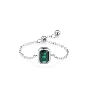 Adjustable S925 sterling silver chain ring featuring an emerald-cut green gemstone