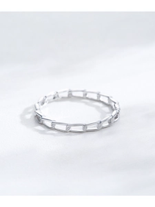 Macro shot of S925 sterling silver rectangular chain link ring with polished finish