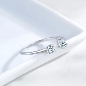 Elegant S925 sterling silver open ring with round and pear-cut zircon stones