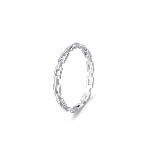 Minimalist S925 sterling silver hollow chain link ring with polished finish on white base