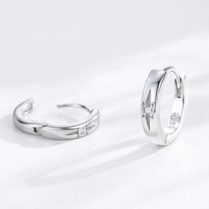 Boucles d'oreilles créoles en argent 925 avec motif d'étoile et pierres zircon