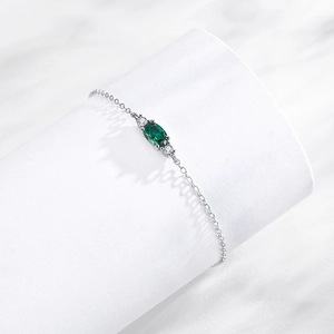 Bracciale vintage in argento S925 con zircone verde smeraldo ovale e catena sottile