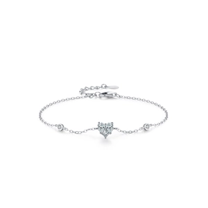 Elegant S925 sterling silver heart bracelet with sparkling crystals and lobster clasp
