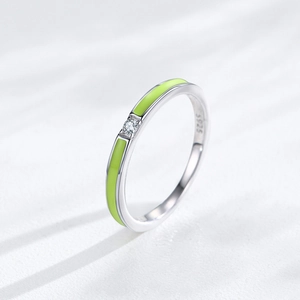 Minimalistischer S925 Sterlingsilber Ring mit grüner Emaille und rundem Zirkonstein