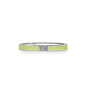 Minimalistischer S925 Silberring mit klarem Edelstein und frischem grünem Emaille-Finish
