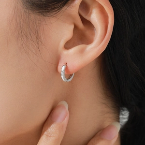 Minimalist S925 sterling silver hoop earring with small sparkling zircon stone
