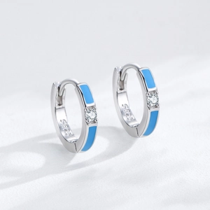Créoles en argent sterling S925 avec émail bleu et oxyde de zirconium étincelant au centre