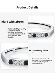 Detailansicht eines S925 Sterlingsilberrings mit schwarz-weißen 5A Zirkonia-Steinen