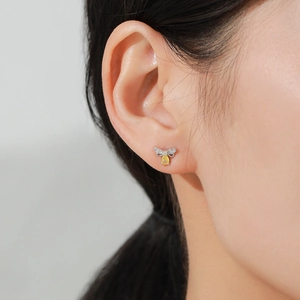 Boucles d'oreilles abeille en argent 925 avec cristal jaune et ailes scintillantes