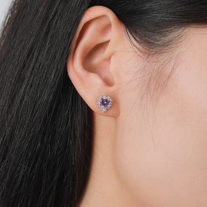 Orecchini a cuore in argento S925 con gemma viola e dettagli in zircone rosa brillante
