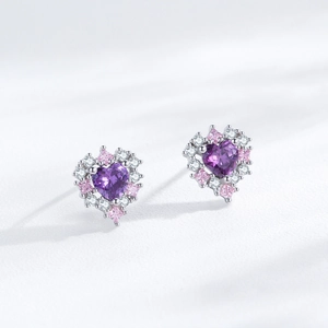 Orecchini a cuore in argento S925 con zircone viola e alone di cristalli colorati