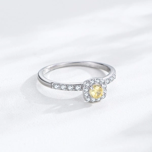 Elegant S925 sterling silver ring with halo round yellow zircon and pavé side stones