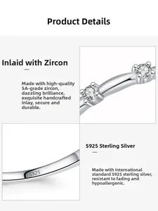 Détail macro d'une bague en argent S925 sertie de zircons 5A posés à la main