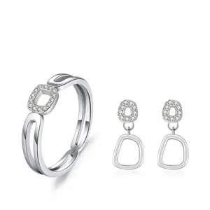 Ensemble de Bijoux en Argent Sterling 925 Bague Géométrique Creuse Incrustée de Zirconia Boucles d'Oreilles pour Femme