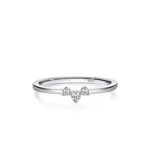 Bague Minimaliste en Argent Sterling 925 pour Femme Avec Zirconia Incrusté Forme en V Géométrique Bijoux Mode Bureau Cadeau