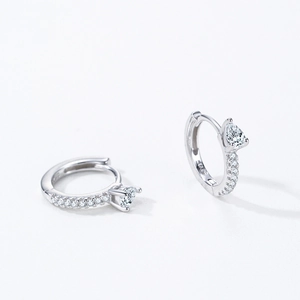 Boucles d'oreilles créoles en argent S925 avec zircons en goutte d'eau et sertissage pavé