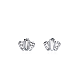 Élégantes boucles d'oreilles couronne en argent massif S925 avec zircons de taille baguette