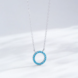 Collier minimaliste en argent sterling S925 avec pendentif cercle ajouré serti de turquoise