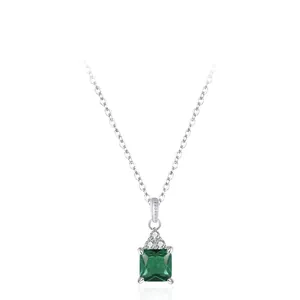 Collier Pendentif en Zirconia Carré Vert Émeraude au Design Simple Argent Sterling 925 Chaîne de Clavicule Bijoux pour Femmes