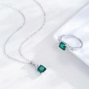Ensemble collier et bague en argent S925 minimaliste avec pierres vert émeraude carrées