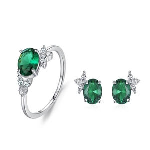 Elegantes Schmuckset aus S925 Sterlingsilber mit ovalen smaragdgrünen Edelsteinen